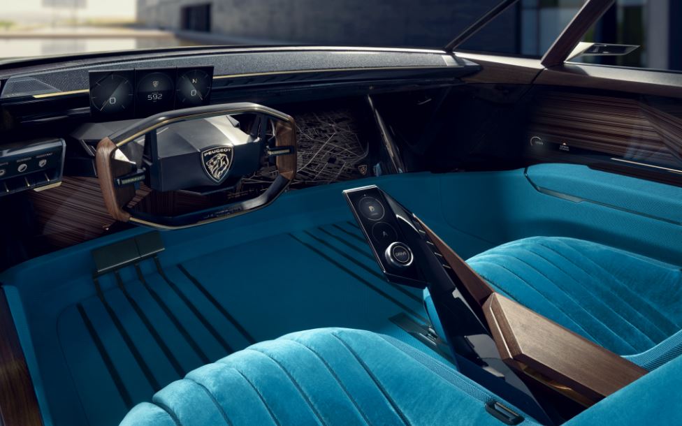 Interior del Peugeot e-leyend Concept.