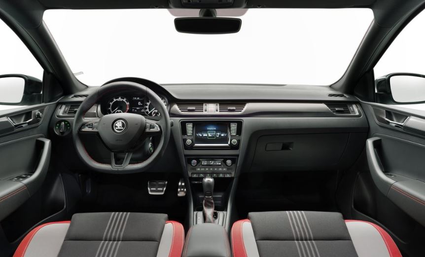 Interior del Skoda Rapid.
