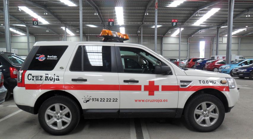Land Rover de la Cruz Roja.