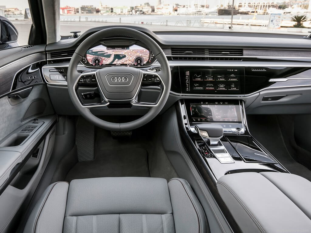 Interior del Audi A8 año 2018