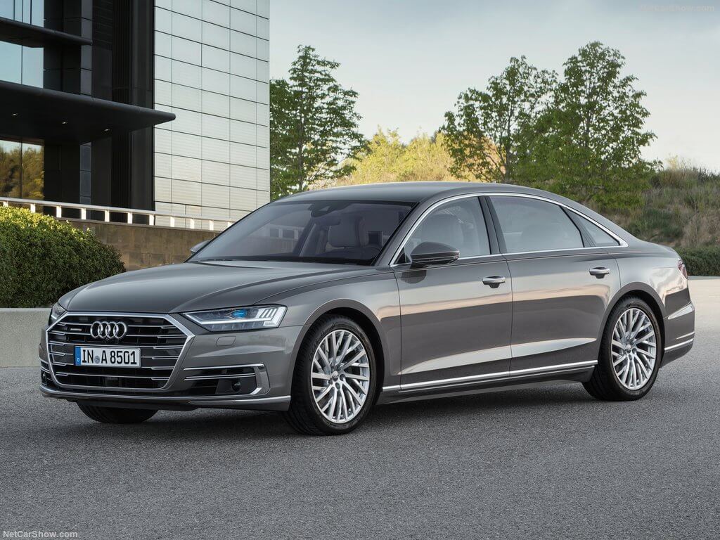 Lateral del Audi A8 del año 2018