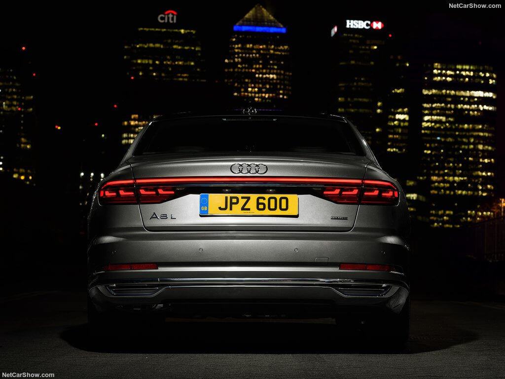 Parte trasera Audi A8 año 2018