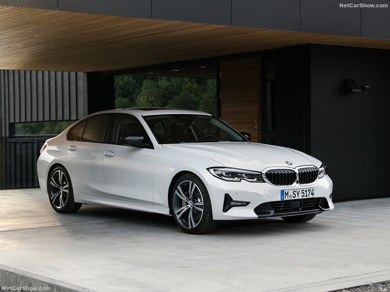 Vista frontal del BMW 3 Series 2019