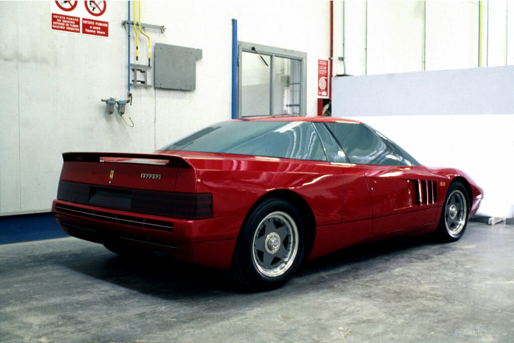Ferrari 408 4RM: trasera.