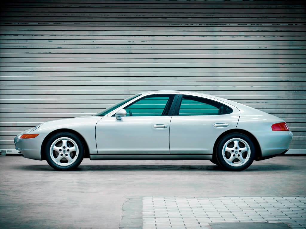 Porsche 989 de perfil