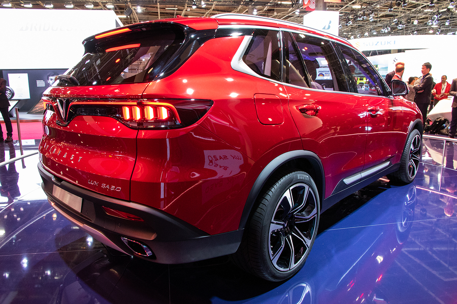 Vista trasera del VinFast AS 2.0