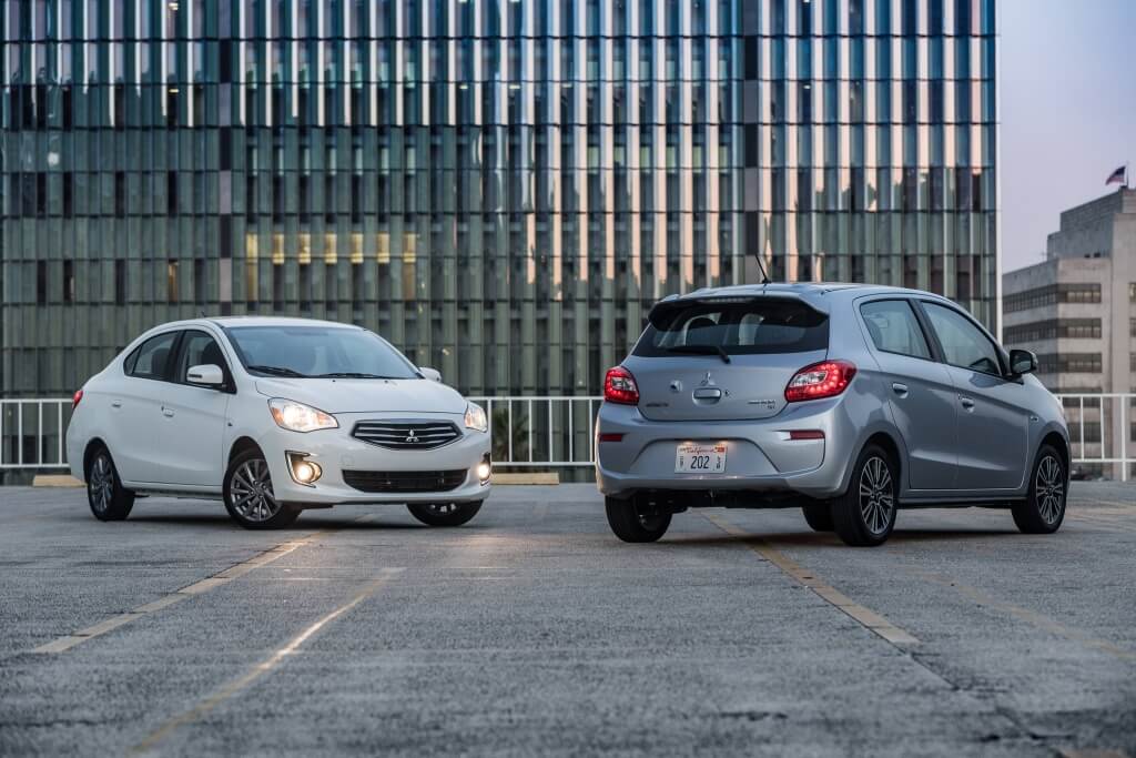 mitsubishi mirage de frente y medio perfil