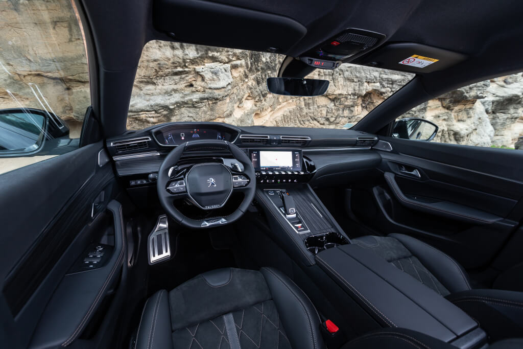 Interior del peugeot 508 SW del año 2018