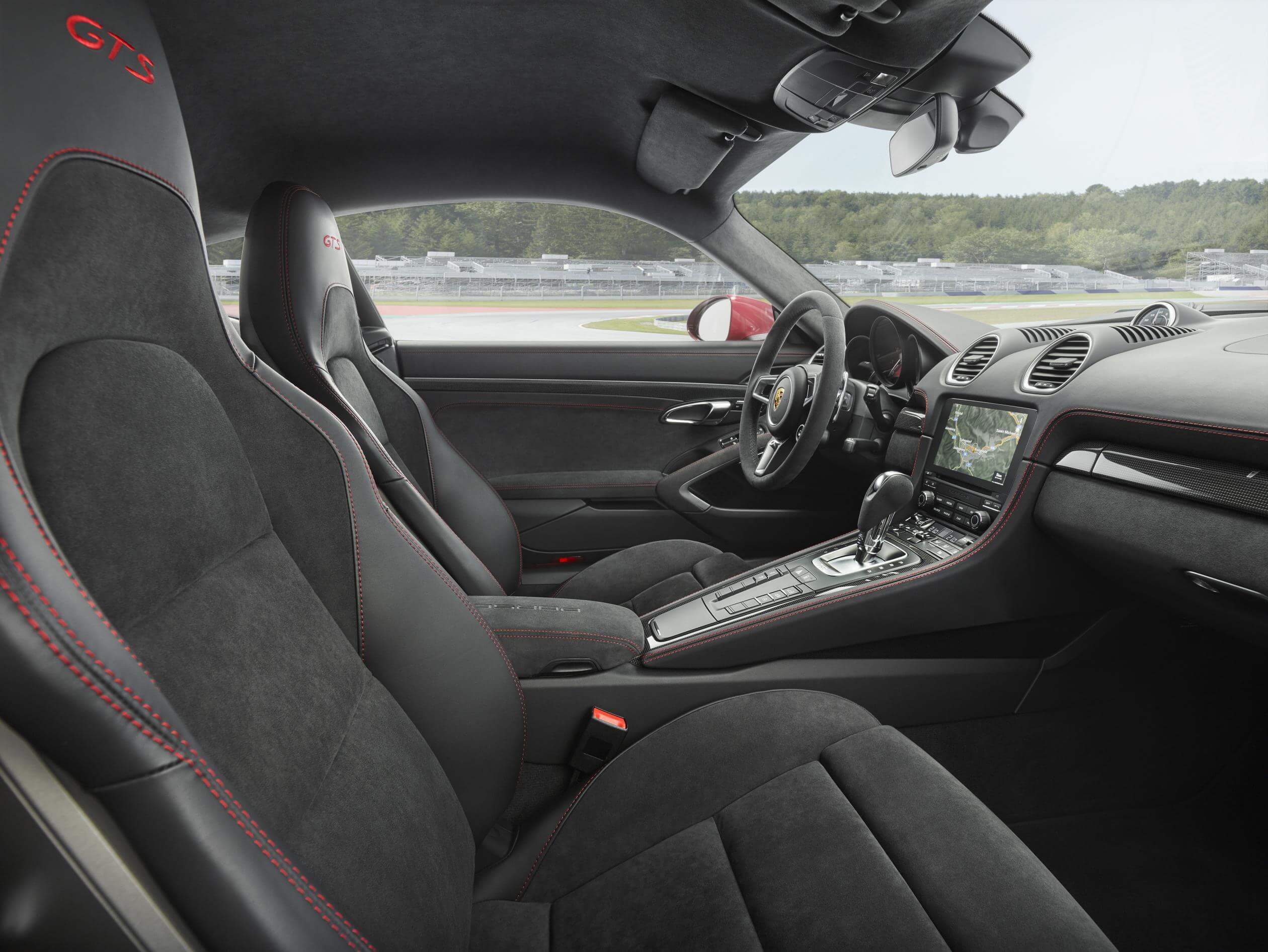 Porsche 718 GTS: interior