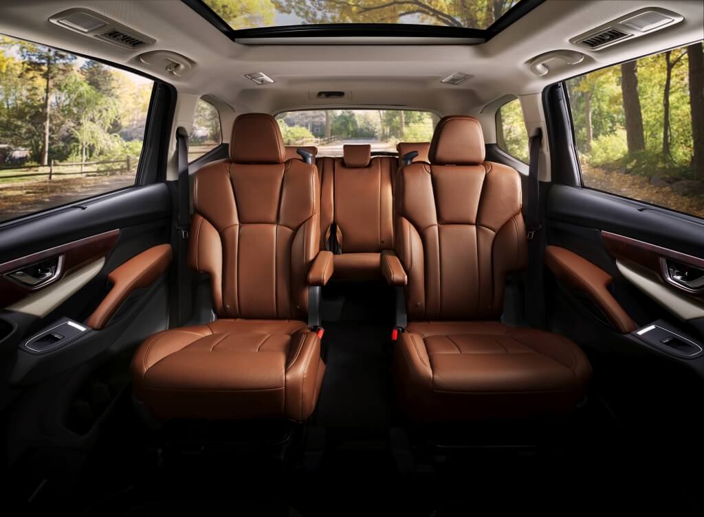 Interior trasera del Subaru Ascent Touring año 2019 