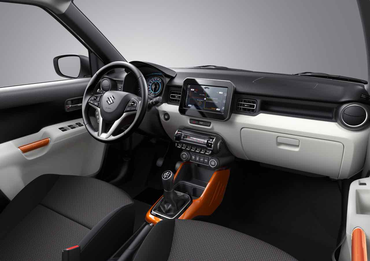 interior del suzuki ignis año 2017