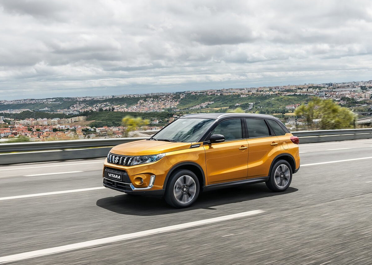 medio perfil suzuki vitara 2019
