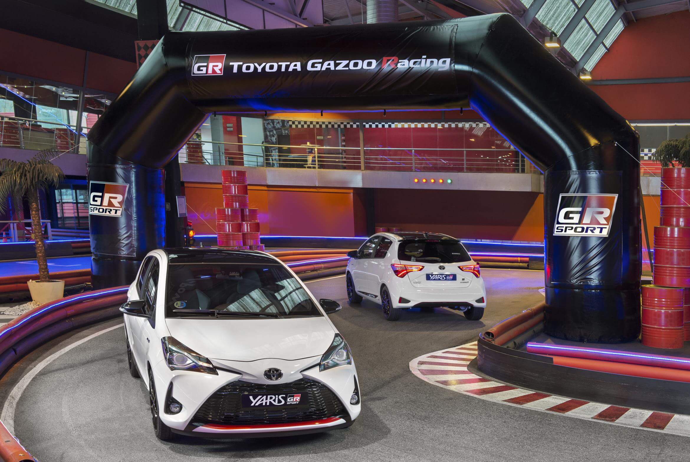 Toyota Yaris GR-Sport: frontal y trasera