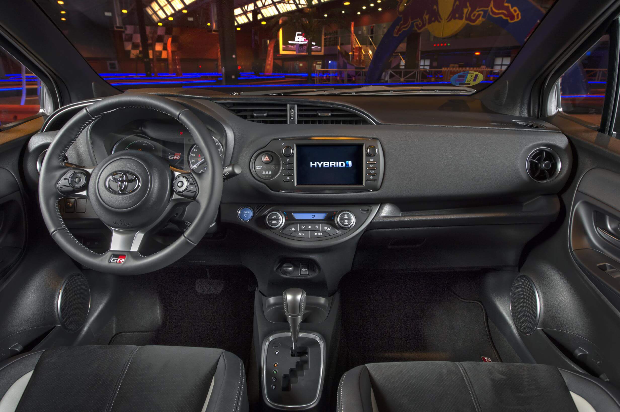 Toyota Yaris GR-Sport: interior