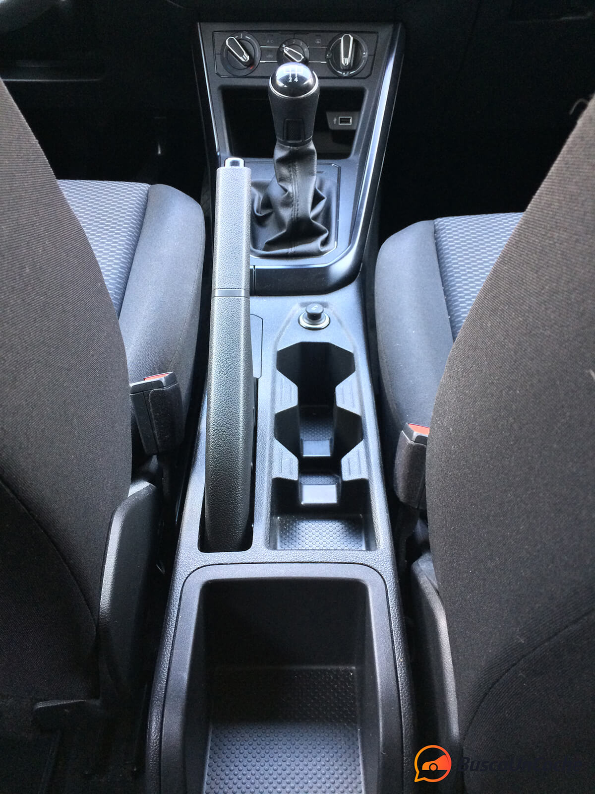 Volkswagen Polo 2018 1.0 EVO: consola central