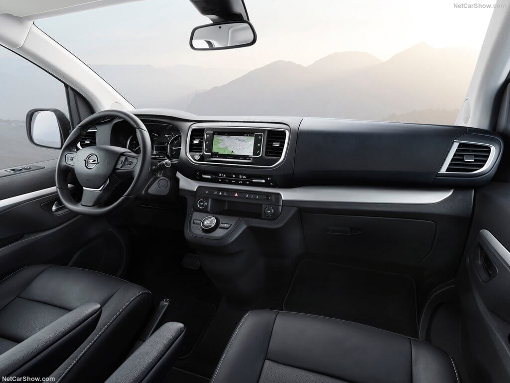 Opel Zafira Life 2019, interior
