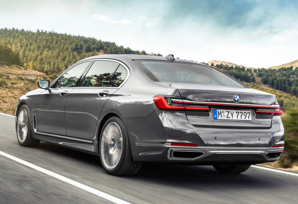 BMW Serie 7: zaga.
