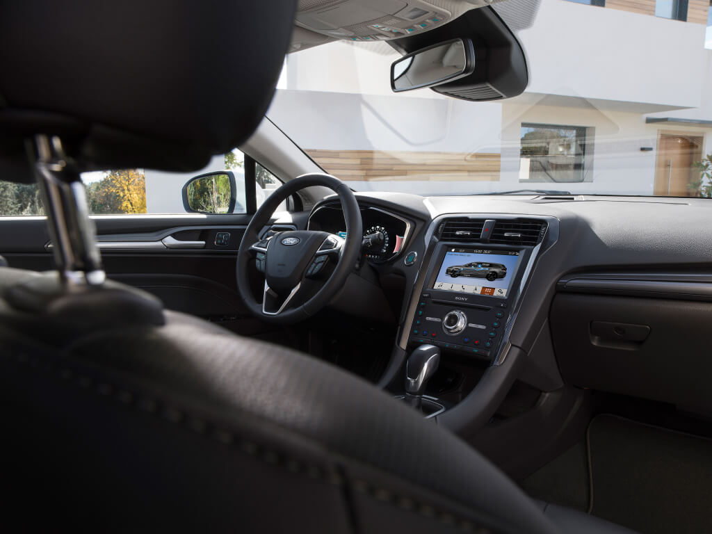 Ford Mondeo 2019: interior.