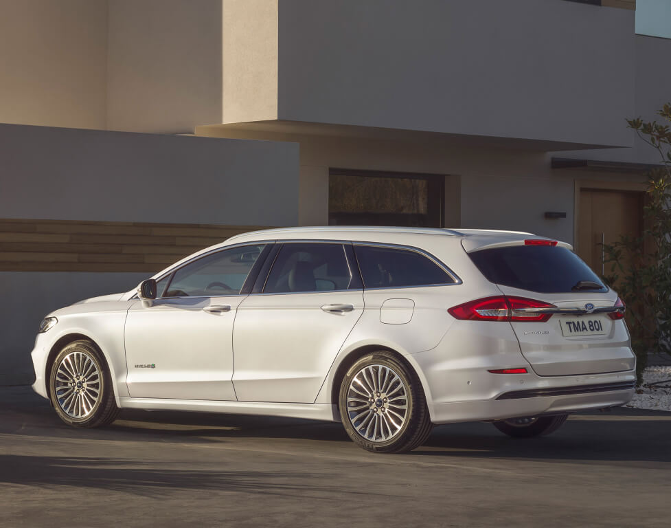 Ford Mondeo Turnier 2019: zaga.