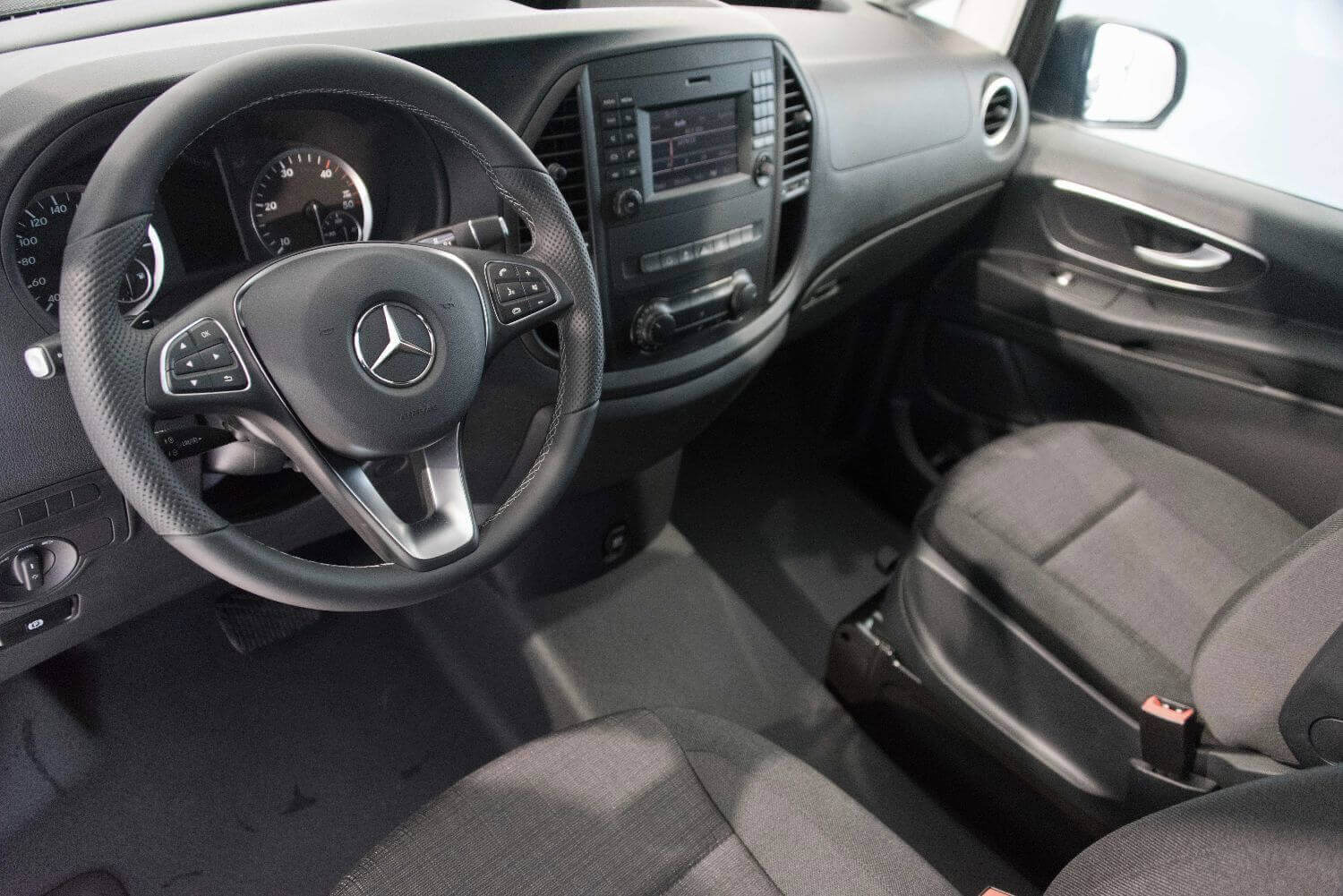 Mercedes Vito Tourer: interior