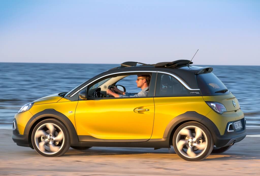 Opel Adam Rocks: vista lateral.
