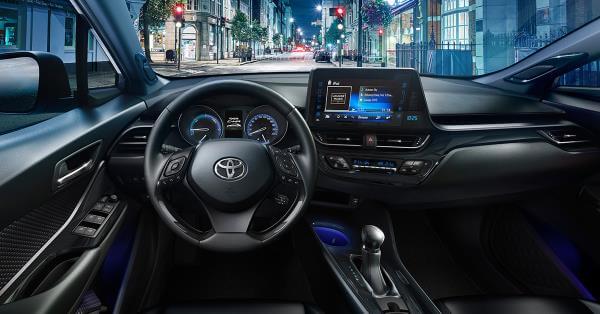 Toyota C-HR: interior