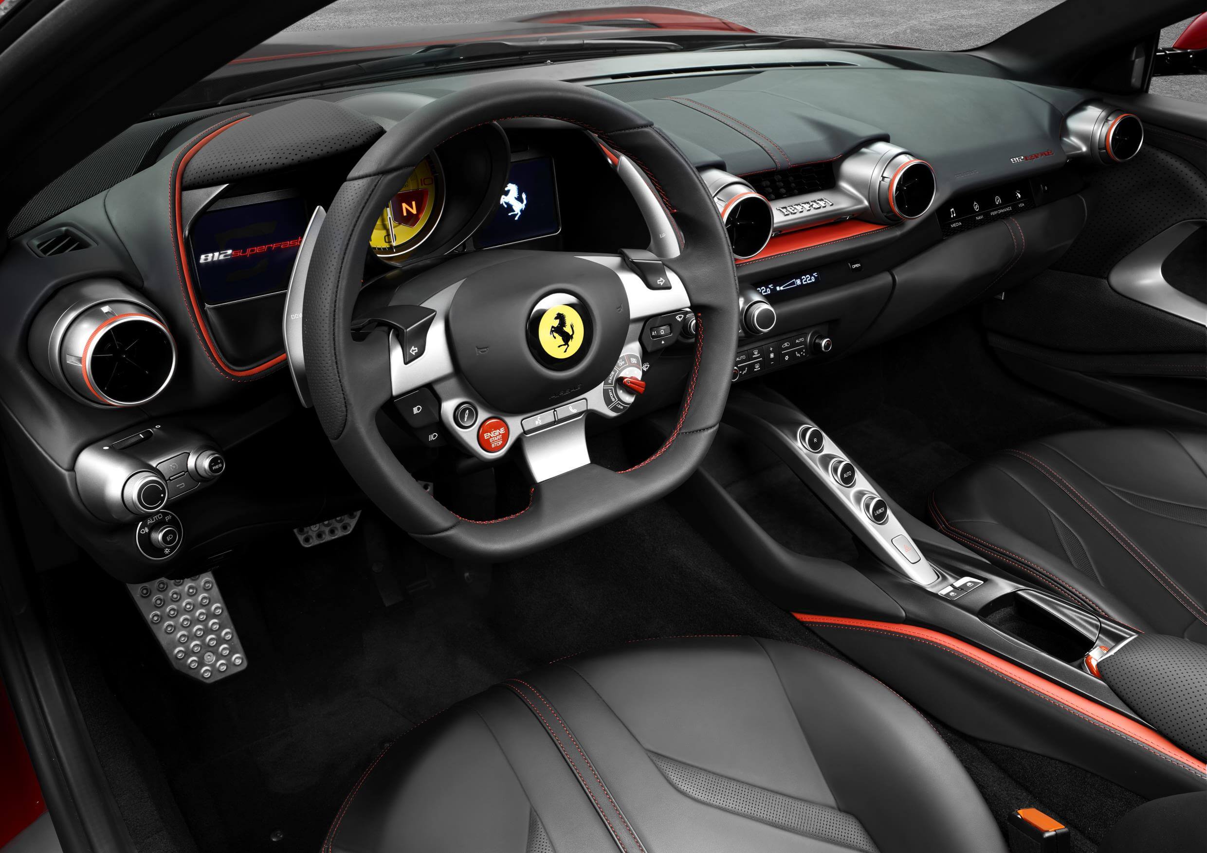Ferrari 812 Superfast: interior
