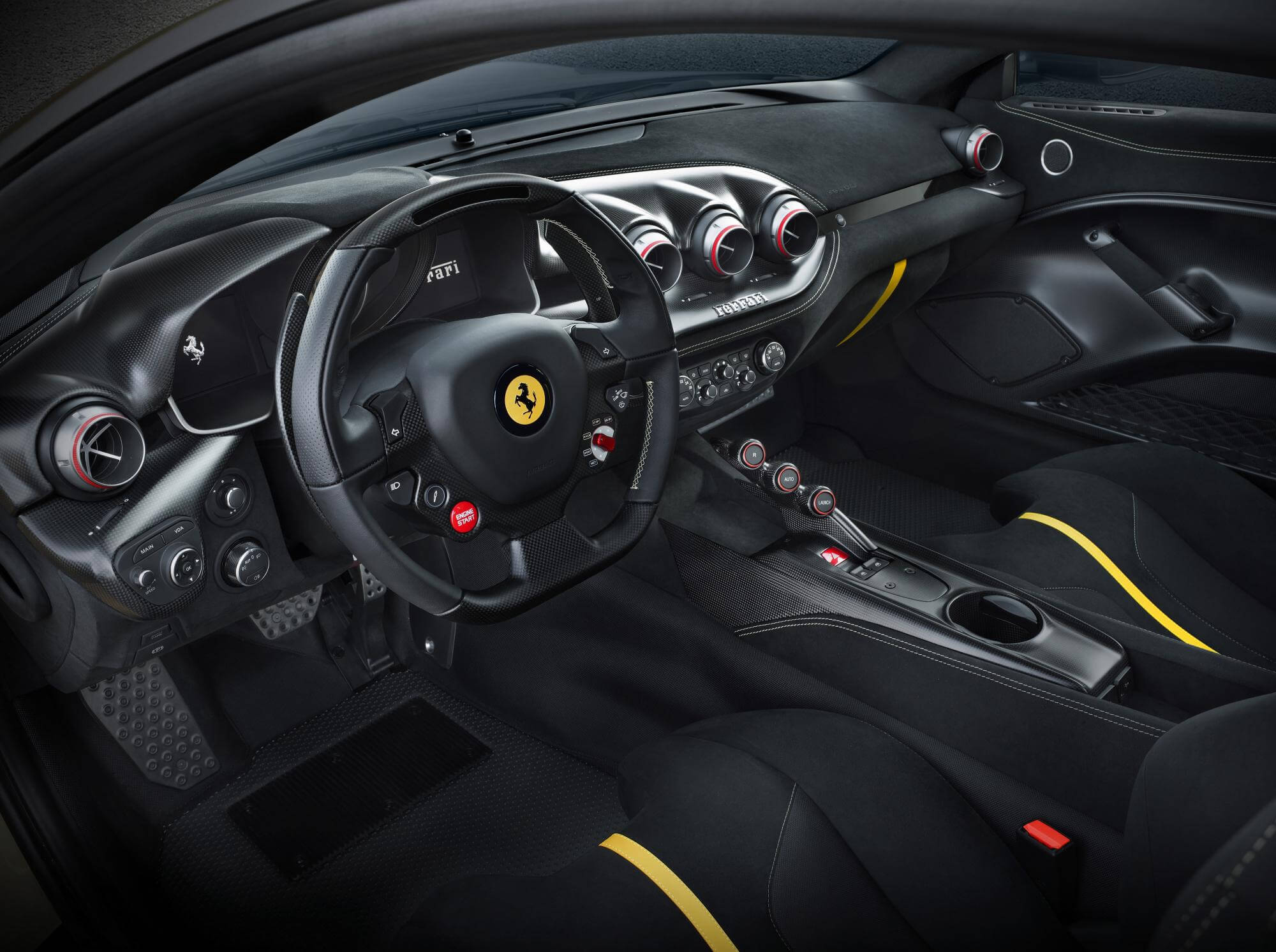 Ferrari F12 TDF: interior