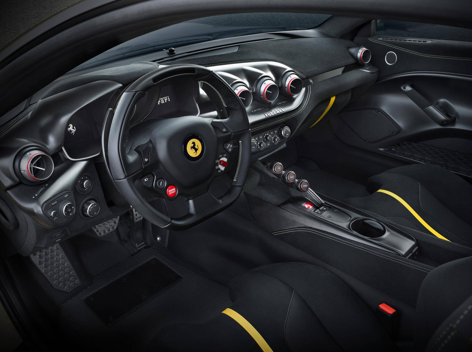 Ferrari F12 TDF: interior