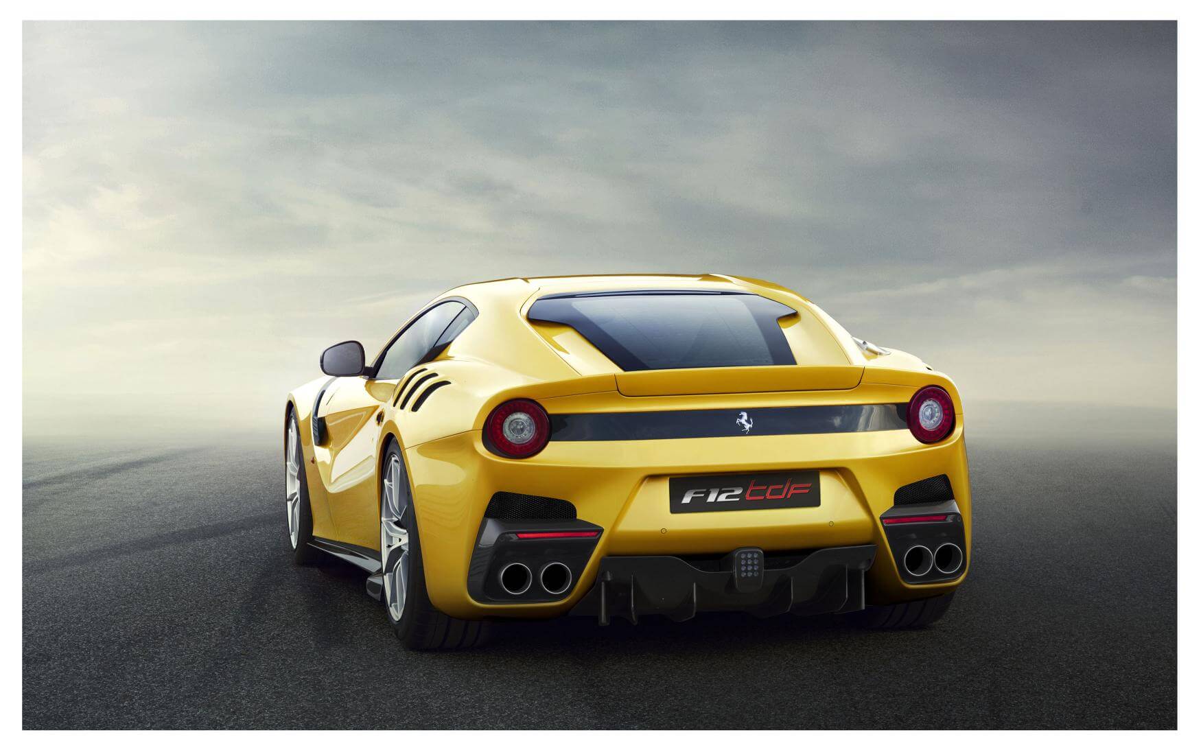Ferrari F12 TDF: trasera