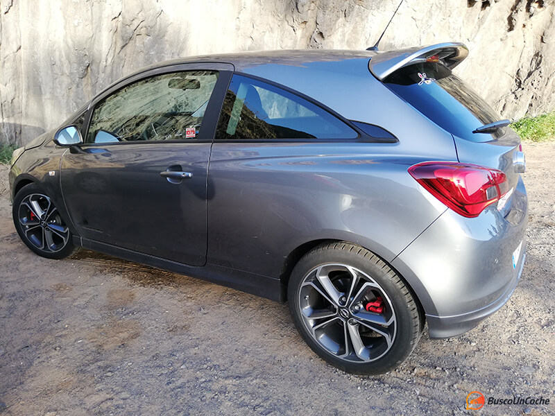 Opel Corsa GSi: lateral