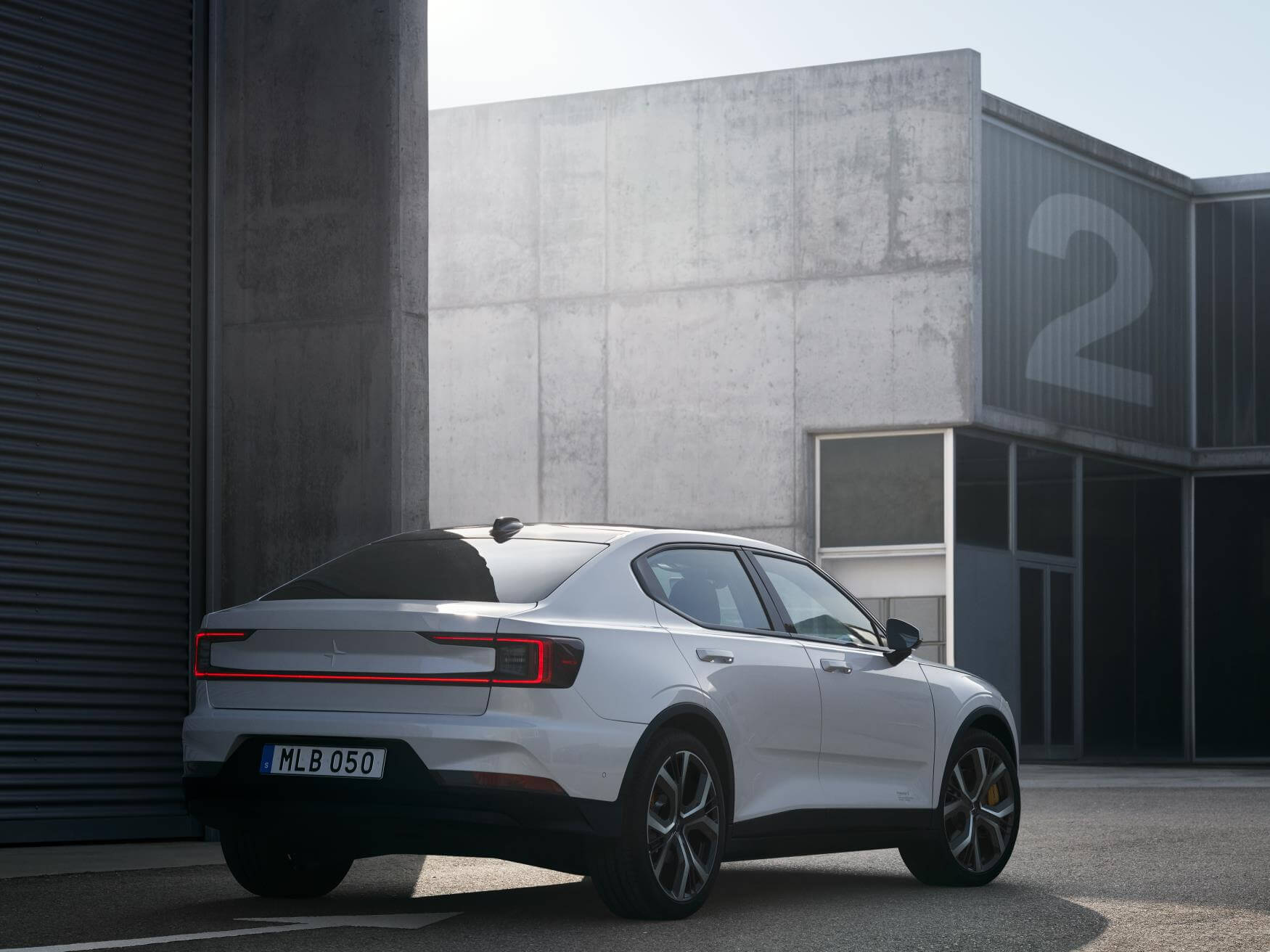 Polestar 2: trasera