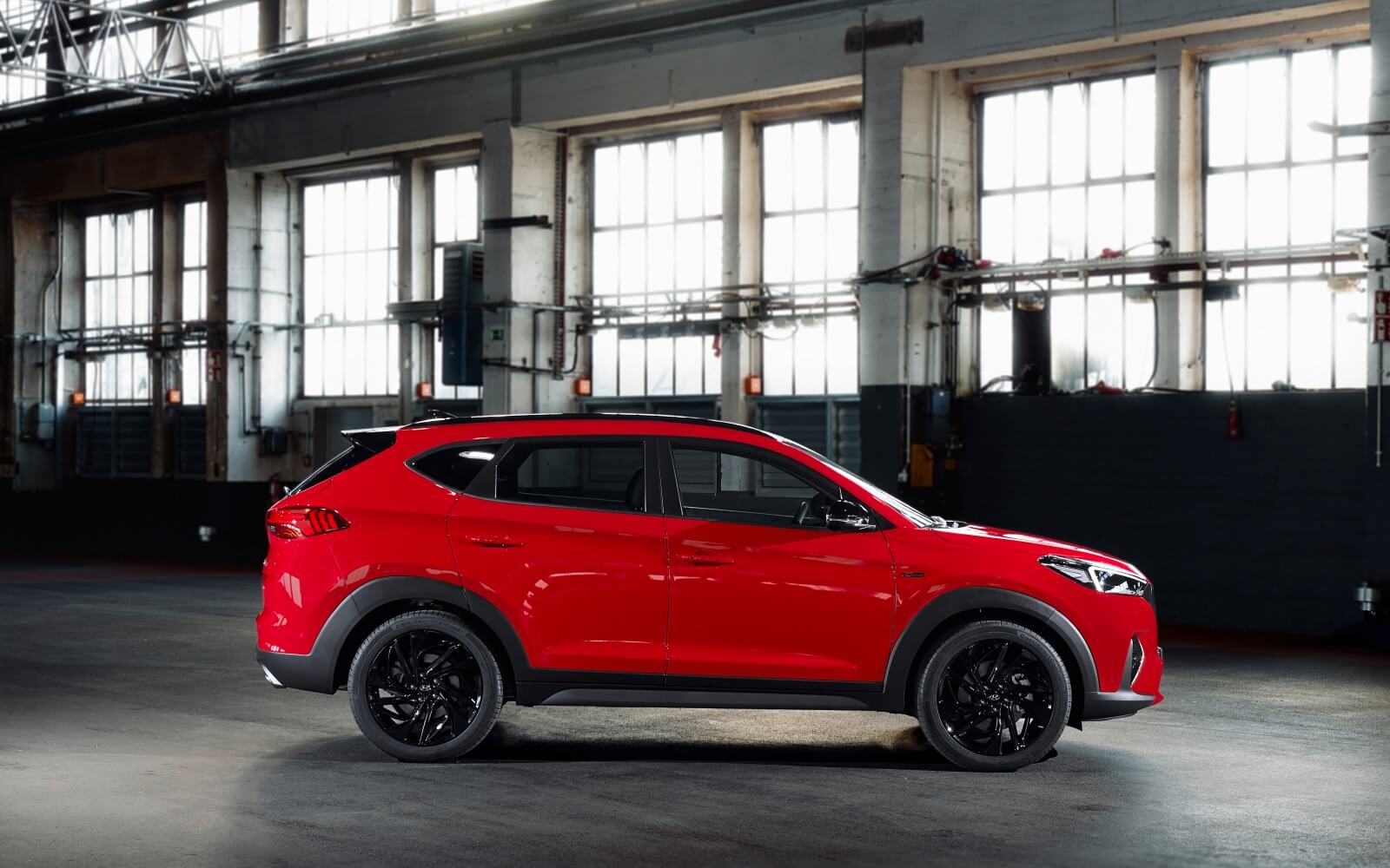 Hyundai Tucson N-Line: lateral