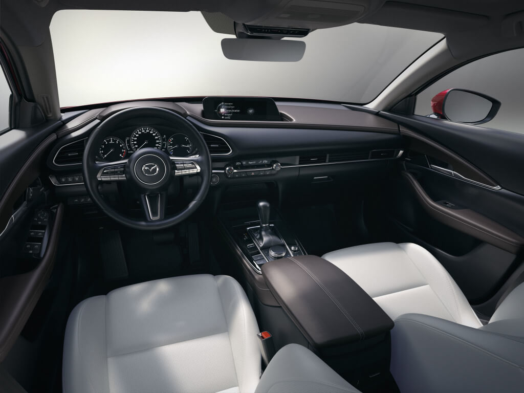 Mazda CX-30: interior.