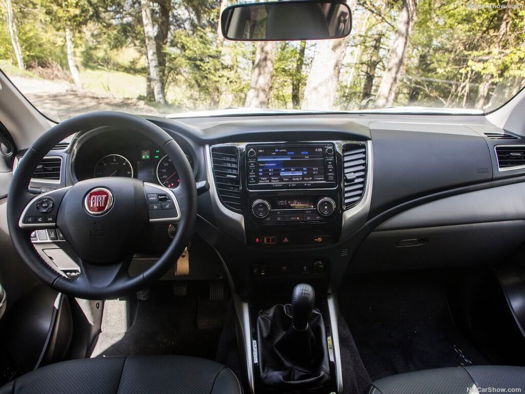 Fiat Fullback, interior.