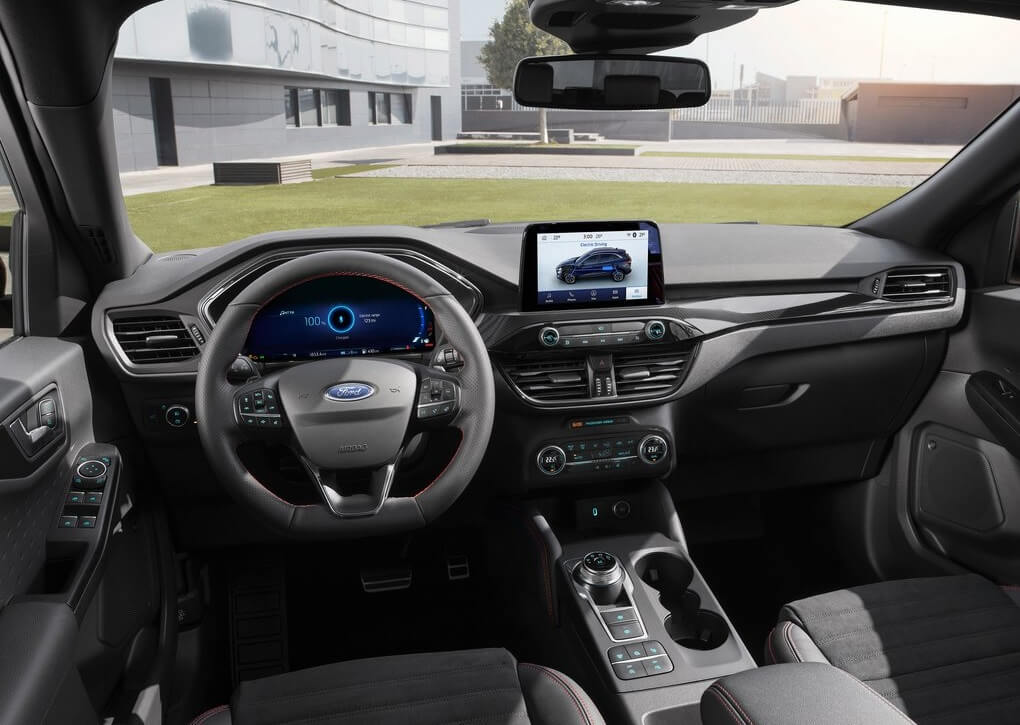 Ford Kuga 2019: habitáculo.