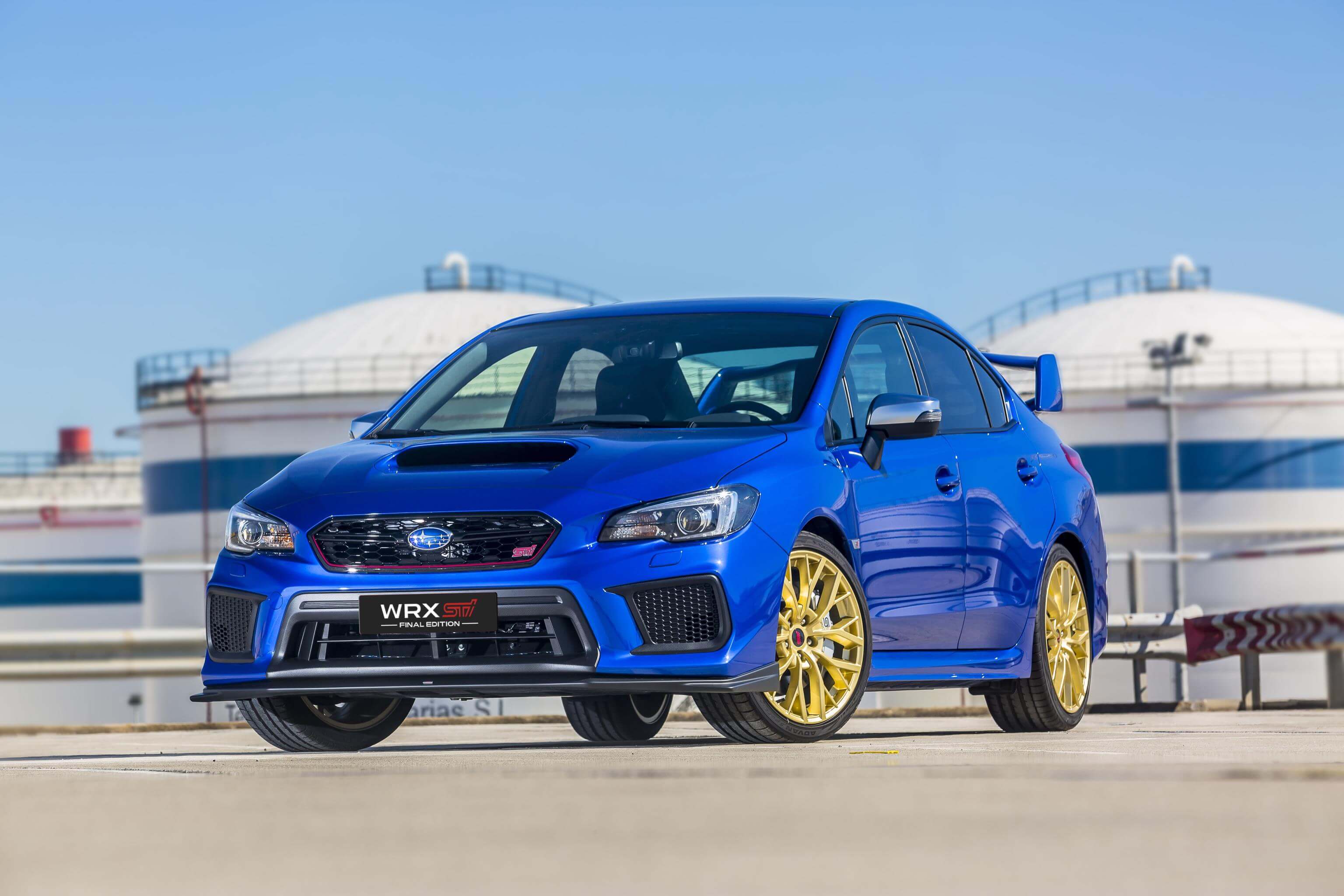 Subaru WRX STI Final Edition: frontal