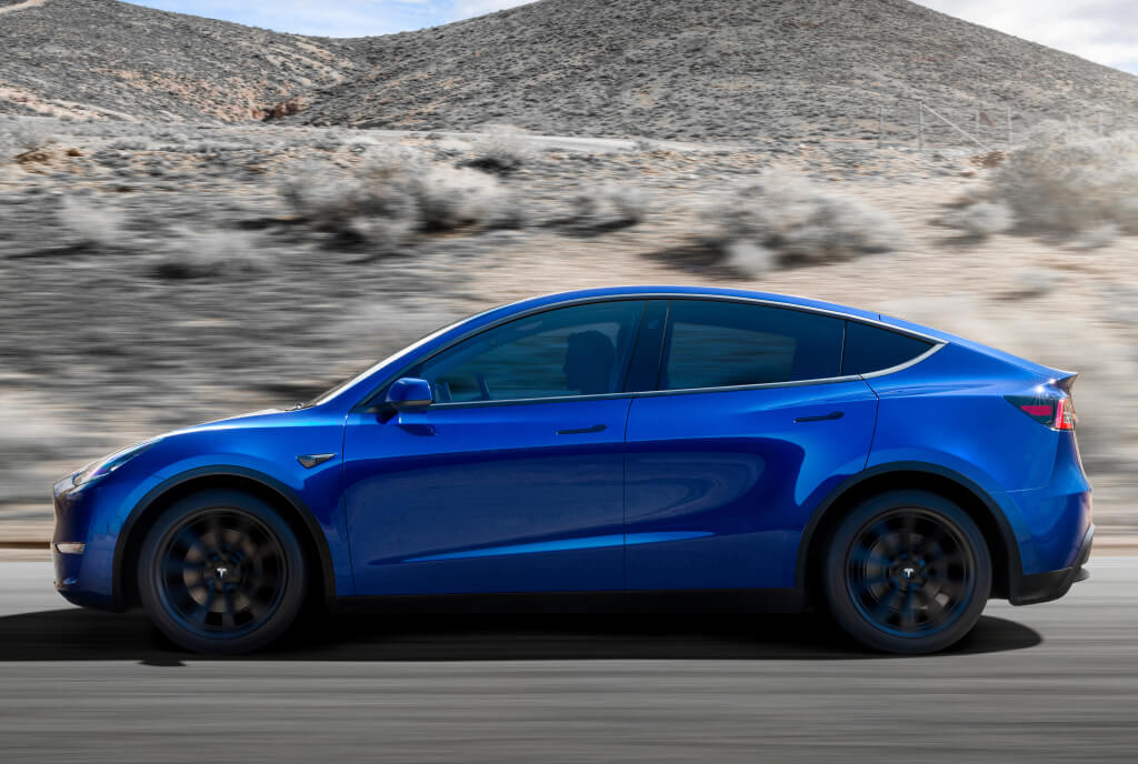 Tesla Model Y: lateral