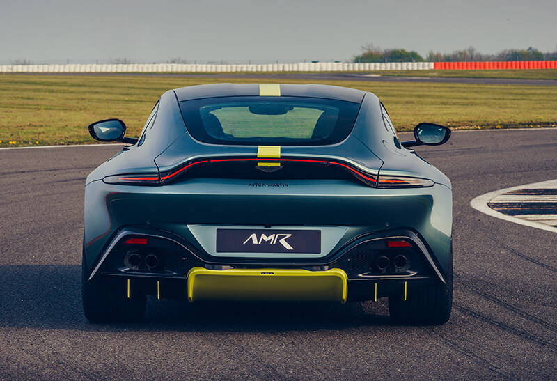 Aston Martin Vantage AMR: trasera