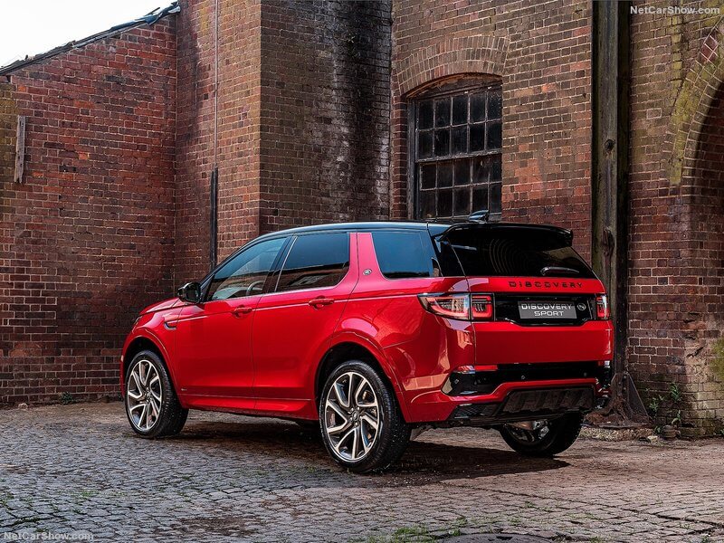 Land Rover Discovery Sport 2020, trasera.