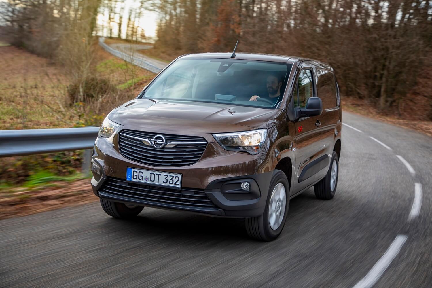 Opel Combo Cargo 4x4: frontal