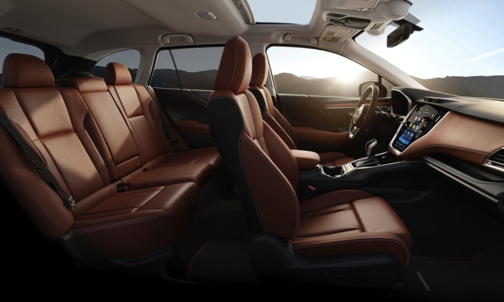 Subaru Outback 2019: interior.