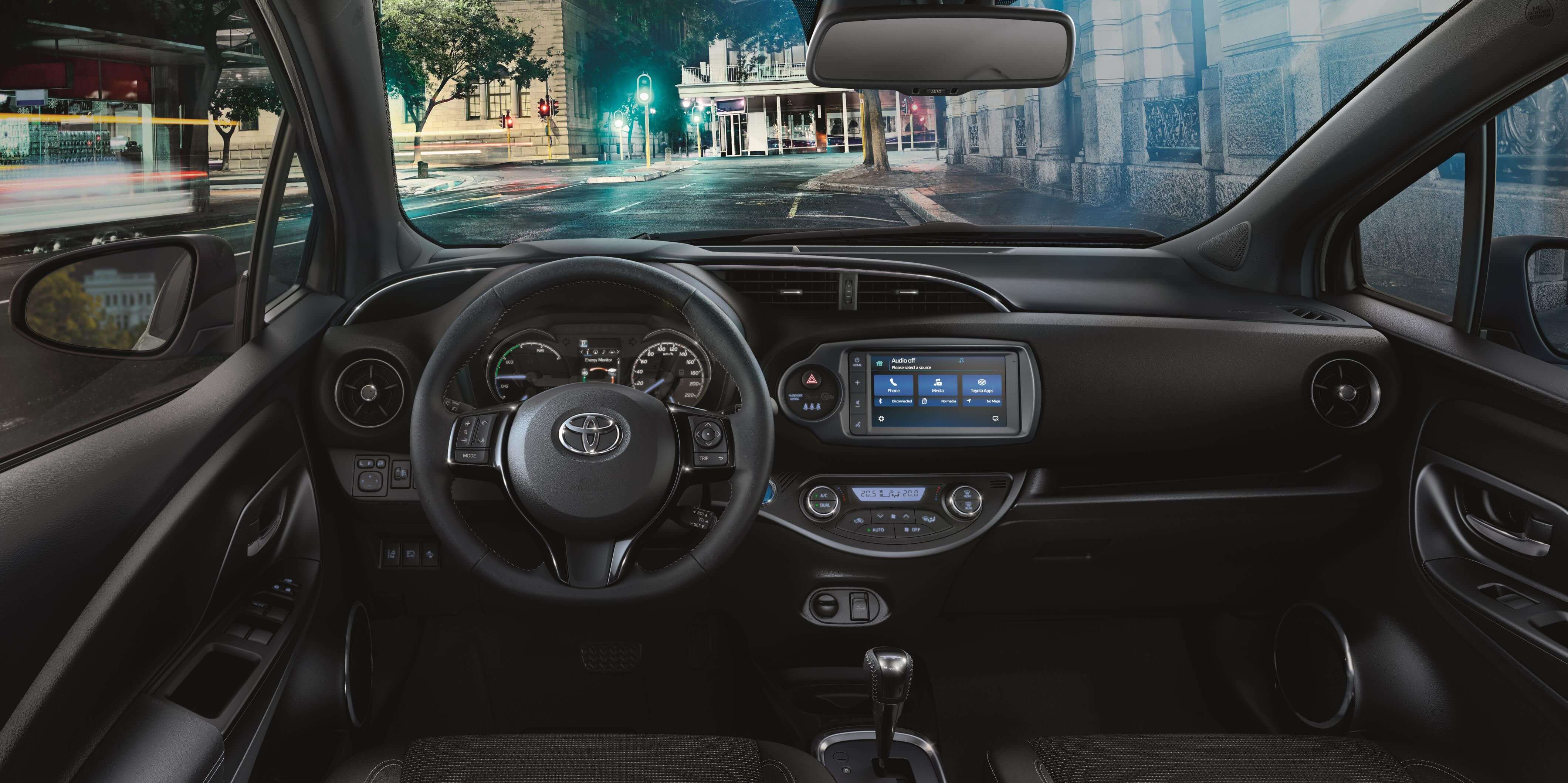 Toyota Yaris 2019: interior