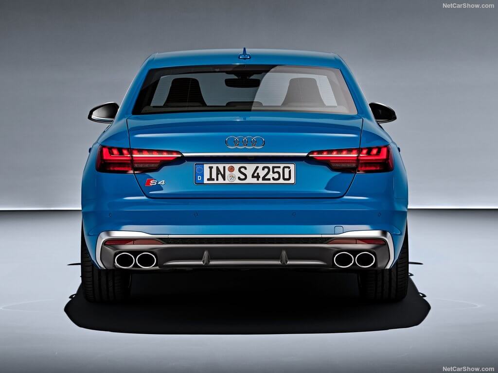 Trasera del Audi S4 2020.