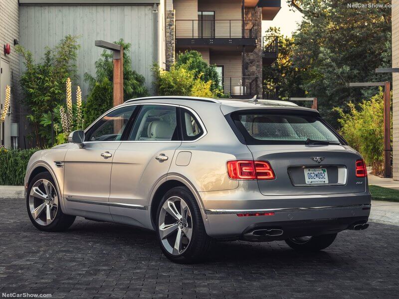 Trasera del Bentley Bentayga Hybrid.