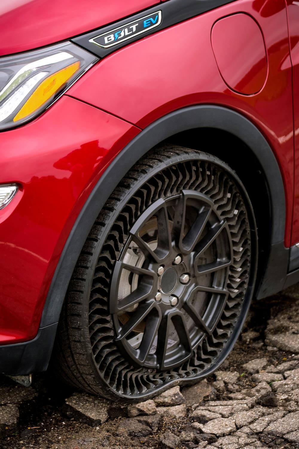 Michelin UPTIS, el revolucionario neumático sin aire Busco un coche