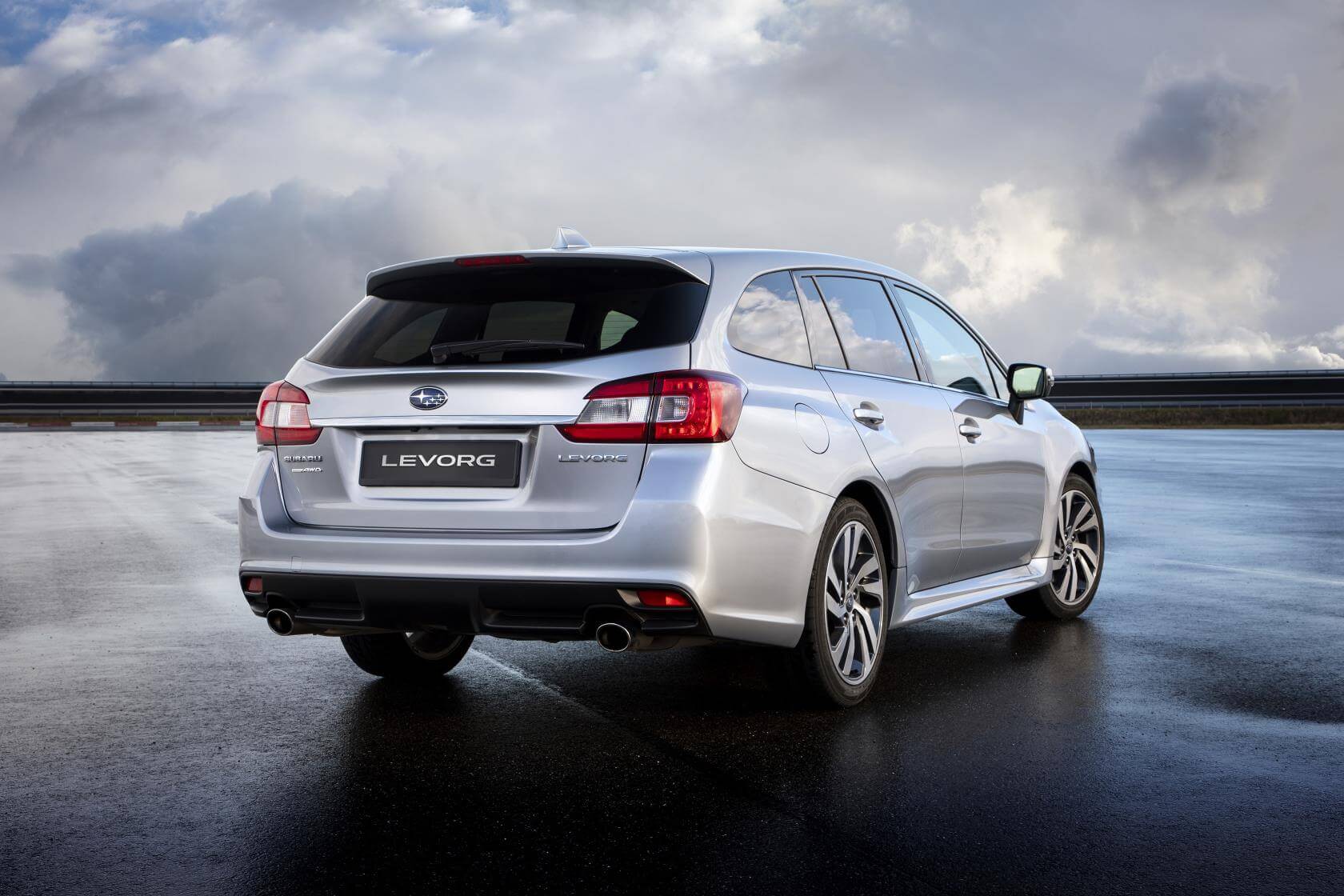 Subaru Levorg 2019: trasera
