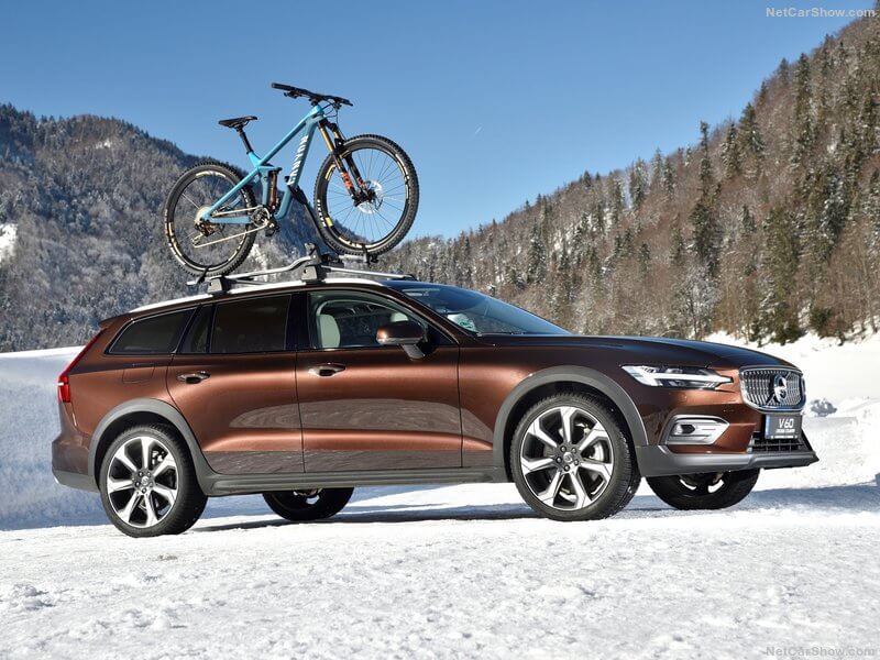 Volvo V60 Cross Country.