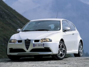 Alfa Romeo 147 GTA, compacto, italiano y desmedido