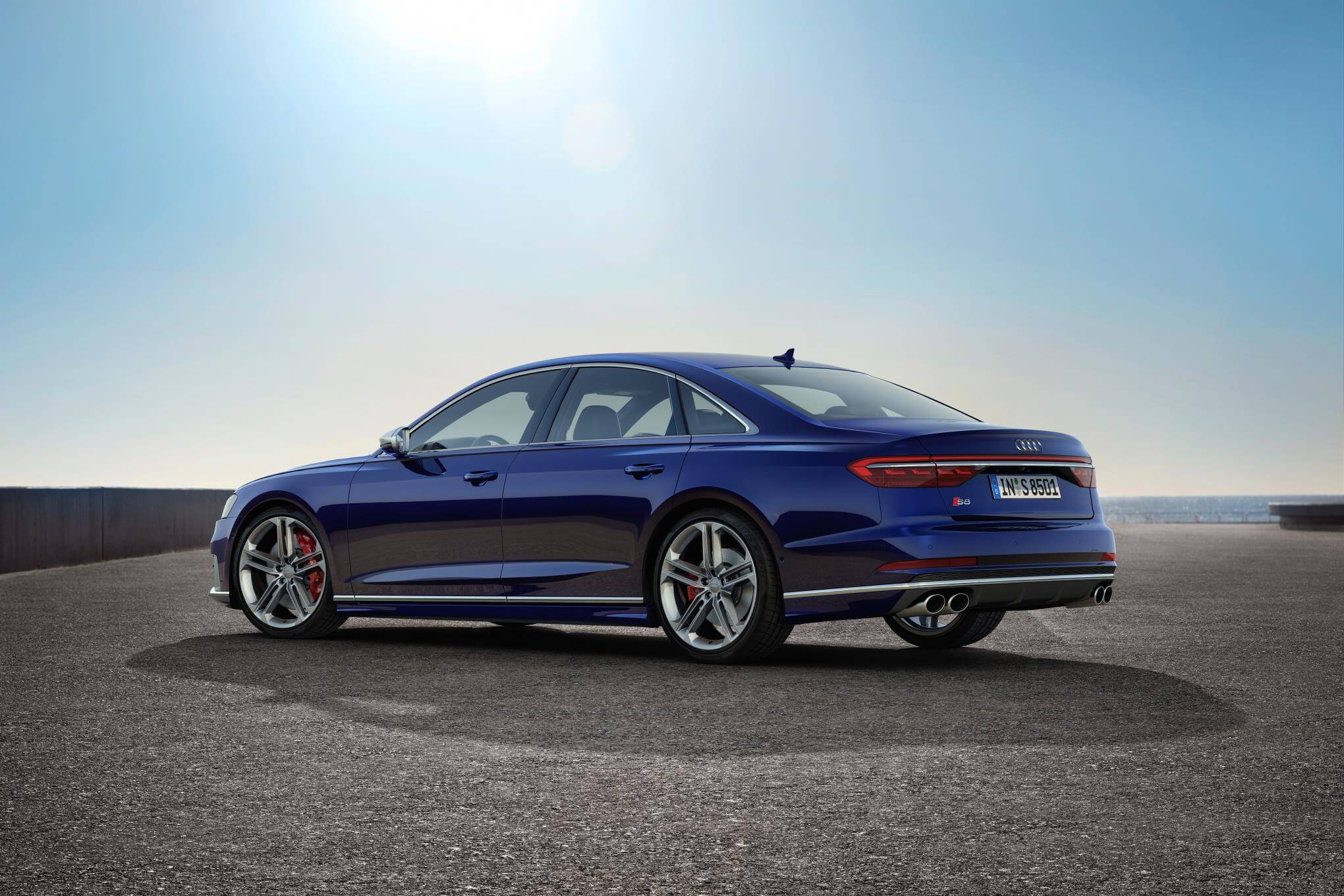Audi S8 2020: zaga.